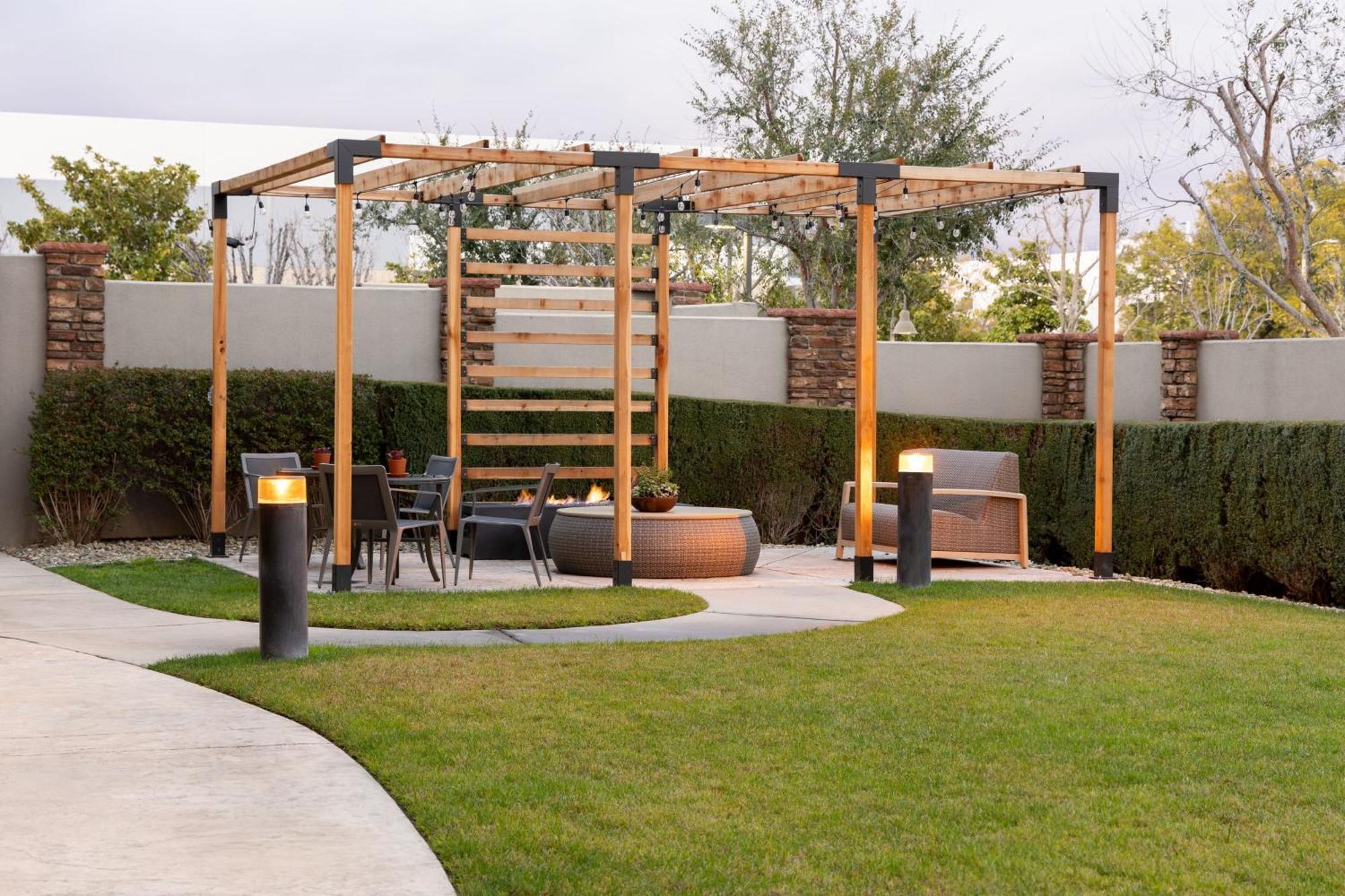 Hotel Courtyard By Marriott Ontario Rancho Cucamonga Esterno foto