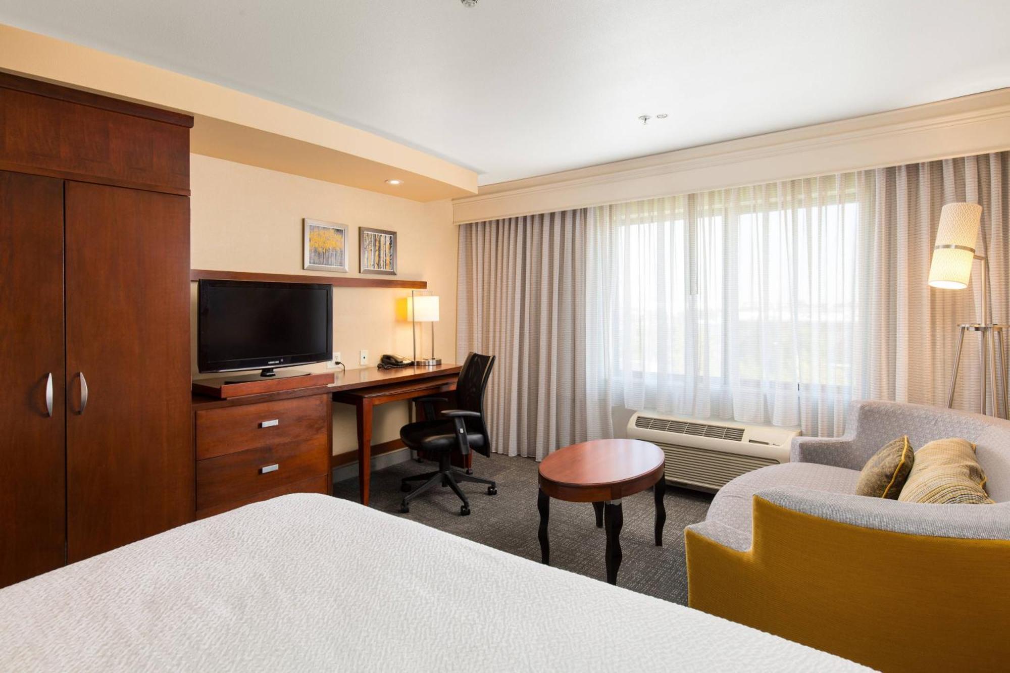 Hotel Courtyard By Marriott Ontario Rancho Cucamonga Esterno foto